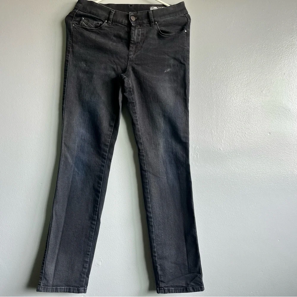 DIESEL‎ JEANS  Sandy  0679A 02  stretch . 02 W27 -L30  Black